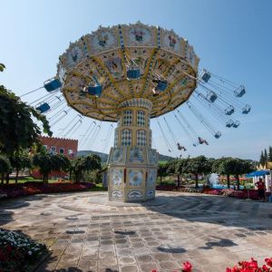 Churpfalzpark Loifling - Freizeitpark in Bayern - Wellenfliegerkarussell (028)
