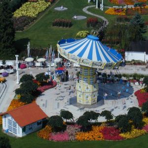 Churpfalzpark Loifling - Freizeitpark in Bayern - Wellenfliegerkarussell (028)